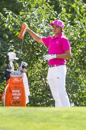 May 30, 2013: Rickie Fowler selects his driver on the 18th tee box during the first round of The Memorial Tournament at Muirfield Village Golf Club in Dublin, Ohio PGA Golf Herren 2013: The Memorial Tournament MAY 30 - ZUMAct5