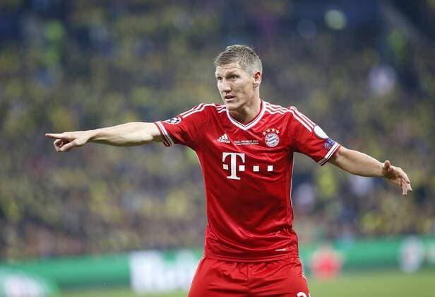 Münchens Bastian Schweinsteiger gestures during the final of the Champions league between Borussia Dortmund and FC Bayern Munich, Wembley Stadium in London on May 25., 2013. Borussia Dortmund gegen FC Bayern München im Finale der Champions League in der Saison 2012 2013 am 25. Mai 2013.
