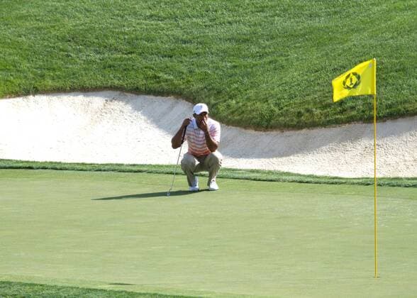 31 May 2013: Tiger Woods waits for his chance to putt during the second round of the Memorial Tournament held at Muirfield Village G.C. in Dublin, Ohio. GOLF: MAY 31 PGA Golf Herren - The Memorial Tournament - Second Round Icon20130531012 EDITORIAL USE ONLY
