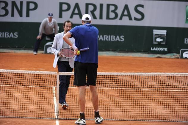 01.06.2013 Paris, France. John Isner of the United States of America in action during the match in the third round of the French Open from Roland Garros. xDavidxEmmx  ActionPlus11413768