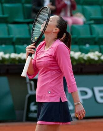 Serbia s Jelena Jankovic celebrates after the women s singles third round match at the 2013 French Open tennis tournament in Paris, France, on June 1, 2013. (SP)FRANCE-PARIS-TENNIS-FRENCH OPEN 