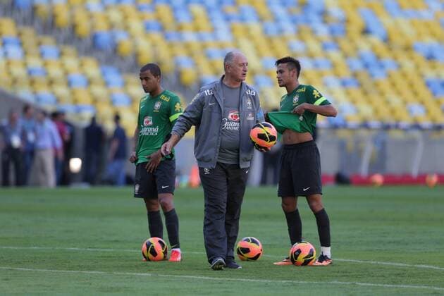 Nationaltrainer Felipe Scolari mit Neymar und Lucas - Training Brasilien - Rio de Janeiro RJ, Brasil 01 06 2013. x(65)xRuixPortoxFilhox xFotoarenax  (16806)