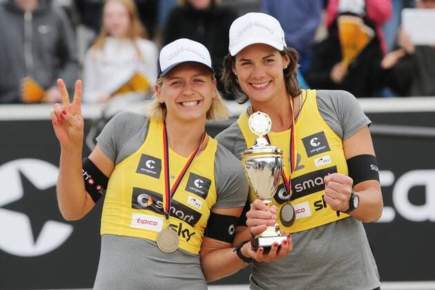 Beachvolleyball: smart beach tour Hamburg 2013, Supercup - super cup, Laura Ludwig und Kira Walkenhorst (3. Platz), HOCH ZWEI Malte Christians xHOCHxZWEIx xMaltexChristiansx