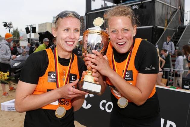 Beachvolleyball: smart beach tour Hamburg 2013, Supercup - super cup,Sieger Karla Borger und Britta Buethe (1.Platz), HOCH ZWEI Malte Christians xHOCHxZWEIx xMaltexChristiansx
