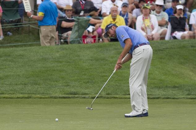 June 2, 2013: Matt Kuchar watches his birdie put on the eighteenth green. Kuchar made the putt and finished his final round at -4 under par for a -12 under par final score during The Memorial Tournament at Muirfield Village Golf Club in Dublin, Ohio PGA Golf Herren 2013: The Memorial Tournament JUN 02 - ZUMAct5