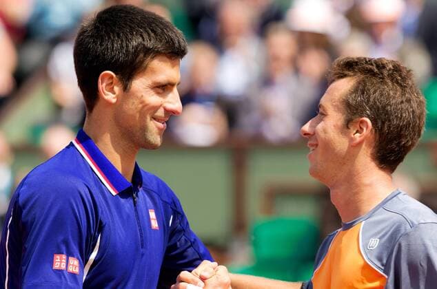 TENNIS - ATP, French Open 2013 PARIS,FRANKREICH,03.JUN.13 - TENNIS - ATP Tennis Herren World Tour, Grand Slam, Roland Garros, French Open. Bild zeigt Novak Djokovic (SRB) und Philipp Kohlschreiber (GER). Keywords: Handshake. 