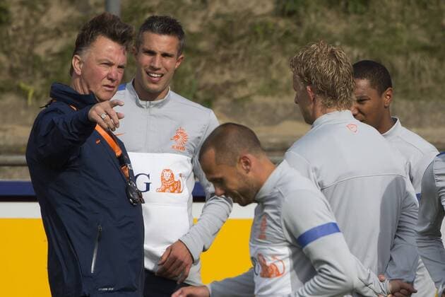 coach Louis van Gaal of Holland, Robin van Persie of Holland during the training session of the Netherlands on June 3, 2013 at Sportpark Nieuw Zuid inKatwijk aan Zee, The Netherlands. Training session Netherlands Friendly 2012 2013 xVIxLaurensxLindhoutxIVx 1592237