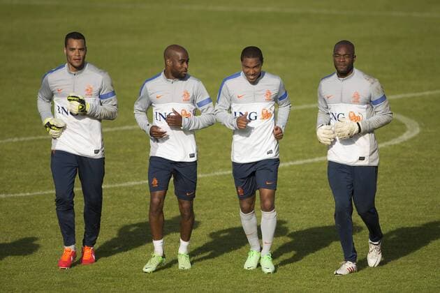 (L-R) Michel Vorm of Holland, Dwight Tiendalli of Holland, Lerin Duarte of Holland, Kenneth Vermeer of Holland during the training session of the Netherlands on June 3, 2013 at Sportpark Nieuw Zuid inKatwijk aan Zee, The Netherlands. Training session Netherlands Friendly 2012 2013 xVIxLaurensxLindhoutxIVx 1592250