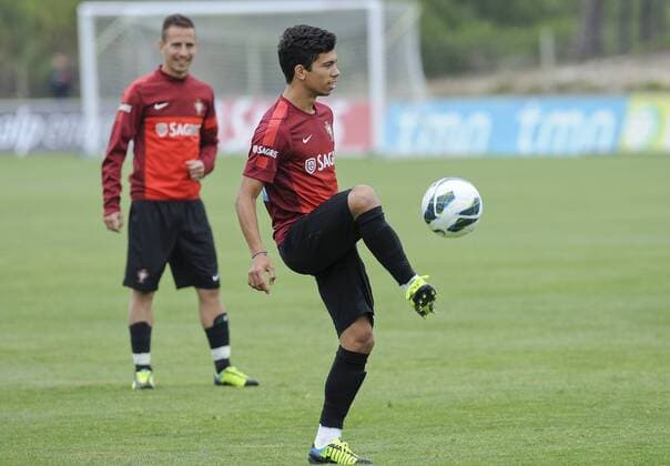 June 5, 2013 - Bidos, Portugal - Obidos: The Selecao de Portugal Football trained this morning before the game against Russia for the 2013 World Cup qualifying in Praia Del Rey in Obidos. Andre Martins Portugal team training in Obidos  - ZUMAat2