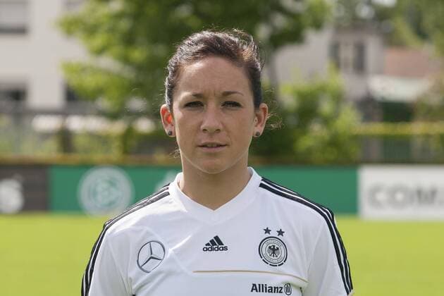 Nadine KESSLER (Keßler), Deutschland, Porträt, Querformat, Fussball Teampräsentation DFB Frauen-Nationalmannschaft am 02.06.2013 in Kamen Deutschland Â