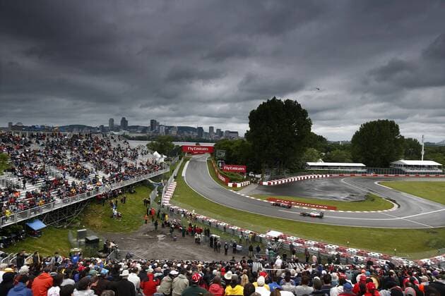 Motorsports: FIA Formula One World Championship 2013, Grand Prix of Canada, 1 Sebastian Vettel (GER, Infiniti Red Bull Racing), 6 Sergio Perez (MEX, Vodafone McLaren Mercedes), xHOCHxZWEIx