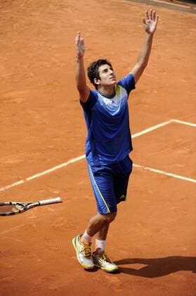 08.06.2013 Paris, France. Christian Garin of Chile reacts to his win in the Junior Boys Final of the French Open from Roland Garros. Garin of Chile won the final by a score of 6-4 and 6-1. xDavidxEmmx  ActionPlus11416636