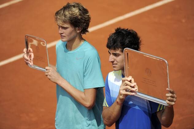 08.06.2013 Paris, France. Christian Garin of Chile and Alexander Zverev with their Trophies after their match in the Junior Boys Final of the French Open from Roland Garros. Garin of Chile won the final by a score of 6-4 and 6-1. xDavidxEmmx  ActionPlus11416641