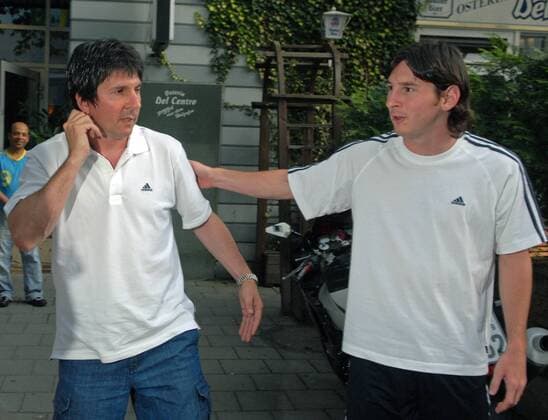 Lionel Messi (ARG) und sein Vater Jorge Horacio in Nürnberg, WM 2006 in Deutschland Foto: Sebastiao de Souza 