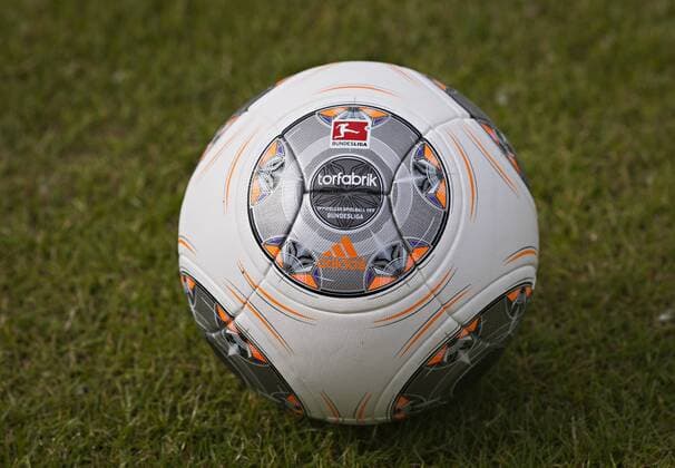 Düsseldorf, 14.06.2013, ESPRIT - ARENA Torfabrik: Offizieller Spielball der Bundesliga Fortuna Düsseldorf - Trainingsauftakt
