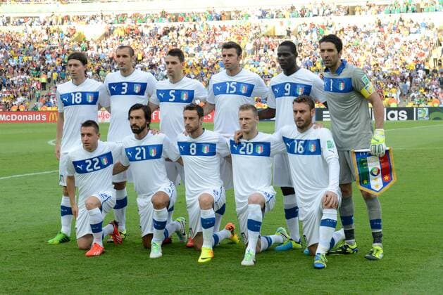 RIO DE JANEIRO, RJ - 16 06 2013: Team ITALY: (back row L-R): Riccardo Montolivo, Giorgio Chiellini, Mattia De Sciglio, Andrea Barzagli, Mario Balotelli, Gianluigi Buffon; (front row L-R): Emanuele Giaccherini, Andrea Pirlo, Claudio Marchisio, Ignazio Abate, Daniel De Rossi - Confed Cup - Maracana. ( x(11)xCelsoxPupox xFotoarenax  (17126)