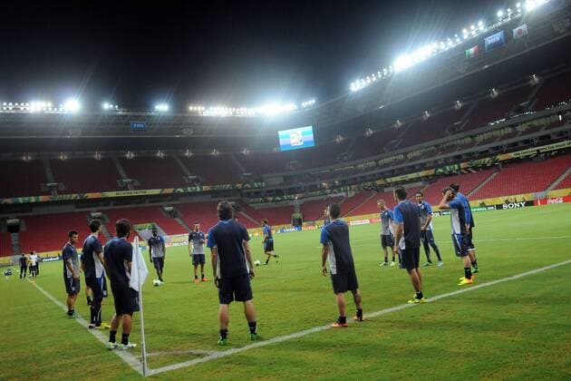 RECIFE, June 18, 2013 - Italy s players attend a training session at the Arena Pernambuco Stadium, in Recife, Brazil, on June 18, 2013. Italy will face Japan on Wednesday in its second match during the the FIFA Confederations Cup Brazil 2013. (Xinhua Nicolas Celaya) (fnc) (sp) (SP)BRAZIL-RECIFE-CONFEDERATIONS-ITALY 