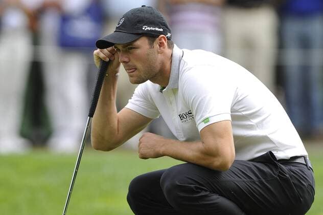 Martin KAYMER (GER),liest das Gruen,Green,Aktion,Einzelbild,angeschnittenes Einzelmotiv,Halbfigur,halbe Figur. GOLF,BMW International Open 2013 am 21.06.2013 in München Eichenried.