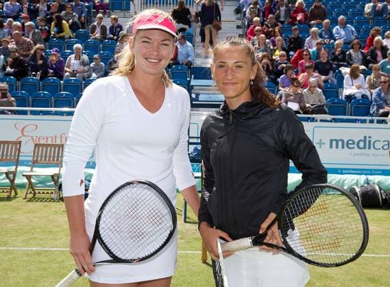 PROPAGANDA20130622 Tennis: Liverpool International Tennis Tournament 2013, Coco Vandeweghe and Alexandra Cadantu during Day Three of the Liverpool Hope University International Tennis Tournament at Calderstones Park. (Hinweis: Verwendung nur in Deutschland, Österreich oder Schweiz - only Germany, Austria and Switzerland) xHOCHxZWEIx xPropagandax 
