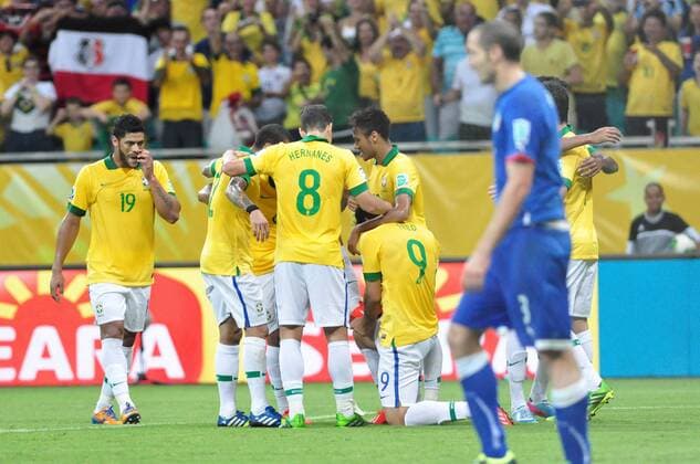 Fred - Italien - Brasilien Arena Fonte Nova. Salvador BA - 22 06 2013. x(2113)xMauroxAkinxNassorx xFotoax  (17132)