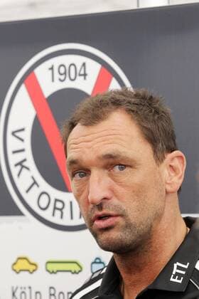 Viktoria Köln Regionalliga West Fußball Herren Pressekonferenz Claus-Dieter Wollitz Sport
