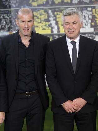 Real Madrid s new coach Carlo Ancelotti with his assistant Zinedine Zidane during his official presentation.June 26, 2013.  (1591718)