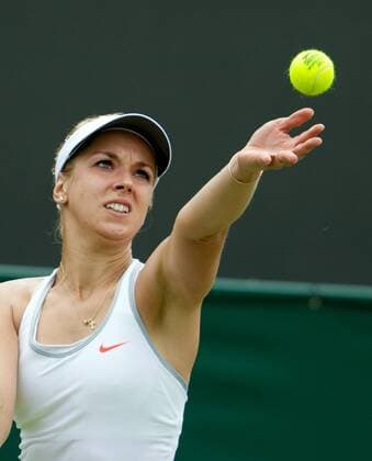PROPAGANDA20130627 Tennis: Wimbledon Championship 2013, Sabine Lisicki (GER) during the Ladies Singles 2nd Round match on day four of the Wimbledon Lawn Tennis Championships at the All England Lawn Tennis and Croquet Club. (Hinweis: Verwendung nur in Deutschland, Österreich oder Schweiz - only Germany, Austria and Switzerland) xHOCHxZWEIx xPropagandax 