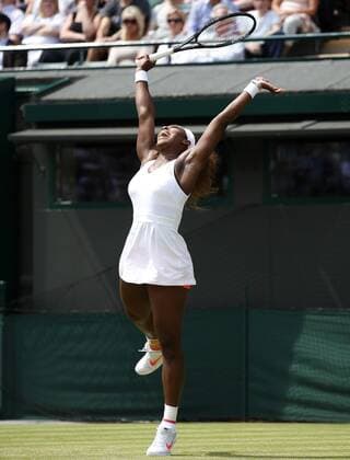 (130627) -- LONDON, June 27, 2013 (Xinhua) -- Serena Williams of the United States celebrates during the second round of ladies singles on day 4 of the Wimbledon Lawn Tennis Championships at the All England Lawn Tennis and Croquet Club in London, Britain on June 27, 2013. (Xinhua Wang Lili) (SP) BRITAIN-LONDON-TENNIS-WIMBLEDON-DAY 4 