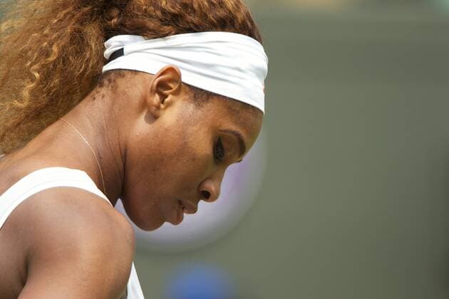 PROPAGANDA20130627 Tennis: Wimbledon Championship 2013, Serena Williams (USA) during the Ladies Singles 2nd Round match on day four of the Wimbledon Lawn Tennis Championships at the All England Lawn Tennis and Croquet Club. (Hinweis: Verwendung nur in Deutschland, Österreich oder Schweiz - only Germany, Austria and Switzerland) xHOCHxZWEIx xPropagandax 