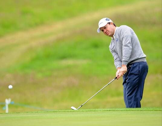 27.06.2013 Maynooth, Ireland. Richard Sterne chips onto the 4th green during the second round of the Irish Open from Carton House Golf Club xTommyxGrealyx  ActionPlus00000127774