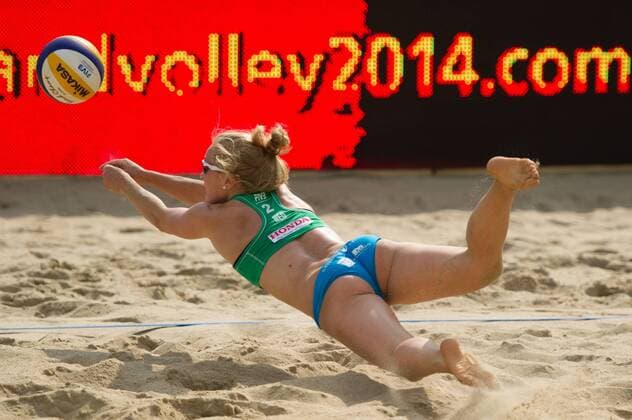 FIVB Beach Volleyball Weltmeisterschaft, Main Draw Vorrunde 02.07.13, Lake Szelag, Abwehr Marloes Wesselink (NED)