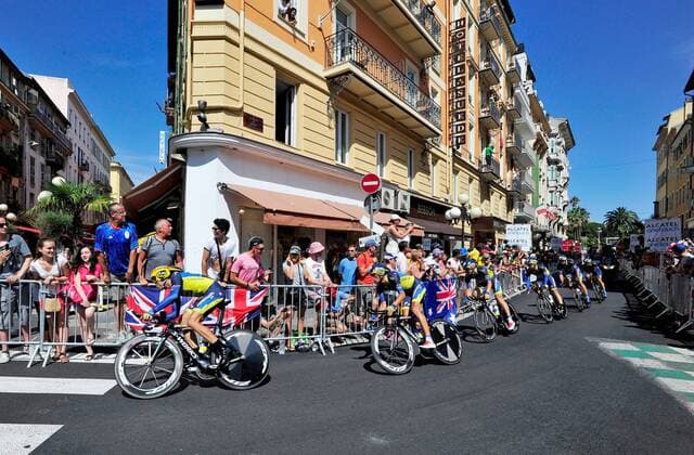 RADSPORT - Tour de France 2013 NIZZA,FRANKREICH,02.JUL.13 - DIVERS, RADSPORT - Tour de France 2013, 4. Etappe, Nizza - Nizza, Mannschaftszeitfahren. Bild zeigt das Team Saxo-Tinkoff mit Alberto Contador (ESP Saxo-Tinkoff). 