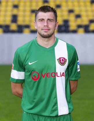 Fussball, 2. Bundesliga, Saison 2013 14, SG Dynamo Dresden, Mannschaftsvorstellung, Mannschaftsfoto, Portraittermin Torwart Benjamin Kirsten. RM001