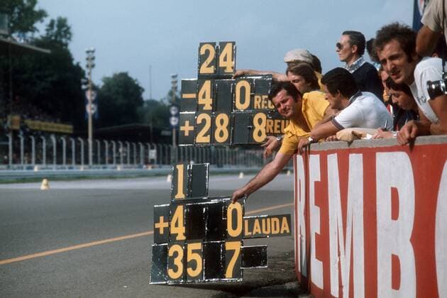 Info Schilder für Niki Lauda (Österreich Ferrari)