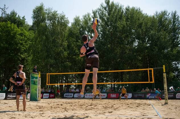 FIVB Beach Volleyball Weltmeisterschaft, Main Draw Vorrunde 03.07.13, Lake Szelag, Stare Jablonki Aufschlag Service Markus Böckermann Boeckermann (GER)