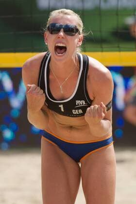 FIVB Beach Volleyball Weltmeisterschaft, Halbfinale 06.07.13, Lake Szelag, Stare Jablonki Jubel Karla Borger ( 1 GER) nach dem Matchball Sieg