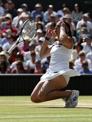 (130706) -- LONDON, July 6, 2013 (Xinhua) -- Marion Bartoli of France celebrates after winning her final of women s singles on day 12 of the Wimbledon Lawn Tennis Championships at the All England Lawn Tennis and Croquet Club in London, Britain on July 6, 2013. 