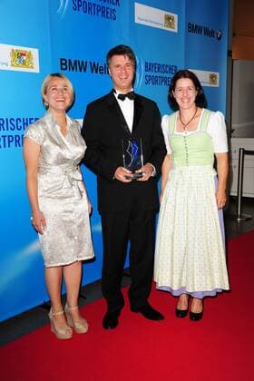 Verena Bentele, Harald Krüger und Uschi Disl bei der Verleihung Bayerischer Sportpreis 2013 am 06.07.2013 in München Bayerischer Sportpreis 2013, München 