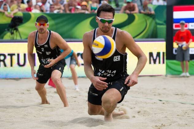FIVB Beach Volleyball Weltmeisterschaft, Halbfinale 07.07.13, Lake Szelag, Stare Jablonki Kay Matysik ( 2 GER), Jonathan Erdmann ( 1 GER)