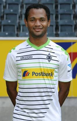 Fussball, Deutschland, Bundesliga, Herren, Mannschafts-Fototermin zur Saison 2013 2014, Vfl Bor. Mönchengladbach: Raffael (Gladbach). Einzelbild, Portrait, Porträt.