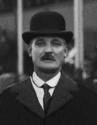 Fußball, Trainerhistorie Brighton & Hove Albion von 1901 bis heute Fußball, Trainerhistorie Crystal Palace von 1905 bis heute Football - 1921 1922 season Manchester United manager Jack Robson. He was United manager between 1914 and 1921. 
