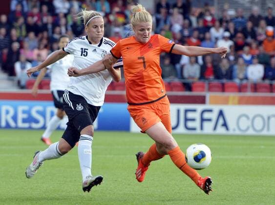 Sweden Växjö 20130711 fotball UEFA Womens Euro 2013 Germany vs Netherlands Jennifer Cramer ( GER ) Kirsten van de Donk ( NED ) KP031002 