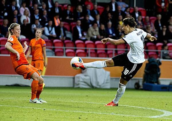 Sweden Växjö 2013 07 11 UEFA Womens Euro 2013 Germany(GER) vs Netherlands(NED) Dzsenifer Marozsan(GER) KP031002 