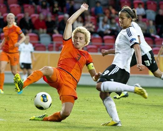 Sweden Växjö 2013 07 11 UEFA Womens Euro 2013 Germany(GER) vs Netherlands(NED) Celia Okoyino da Mbabi (GER) Daphne Koster(NED) KP031002 