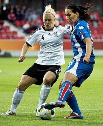 Sweden Växjö 2013 07 14 UEFA Womens Euro 2013 Iceland(ISL) vs Germany (GER) Leonie Maier (GER)Holmfridur Magnusdottir(ISL) KP0300 
