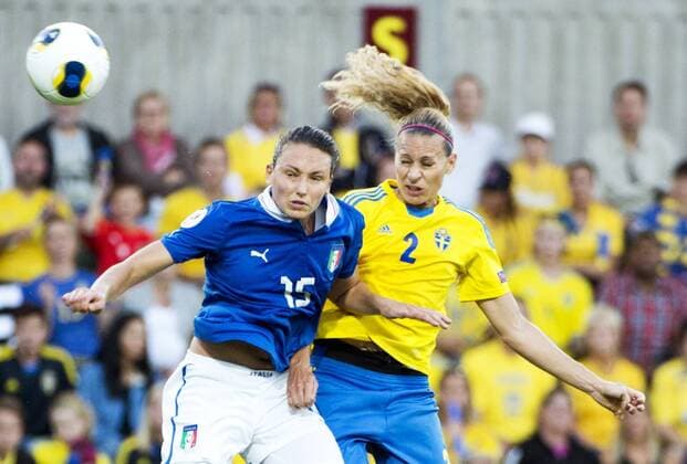 Sweden Halmstad 2013 07 16 UEFA Womens Euro 2013 Sweden(SWE) vs Italy(ITA) Parisi(ITA)Charlotte Rohlin(SWE) KP0300 