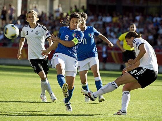 Vaxjo 2013 07 21 UEFA Womens Euro 2013 Italy(ITA) vs Germany(GER) Annike Krahn (GER) Patrizia Panico (ITA) KP0300 