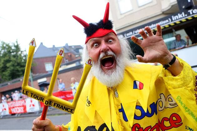 Radrennen Tour de Neuss am Mittwoch, 24. Juli 2013 auf einem Rundkurs in der Innenstadt von Neuss. Dieter Didi Senft alias El Diablo ist ein deutscher Schlosser, Künstler, Erfinder und Fahrrad-Designer aus Storkow ( Mark ). Zu DDR-Zeiten war Senft Radamateur und mehrfacher Bezirksmeister. Didi Senft beim Radrennen Tour de Neuss