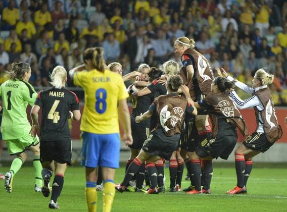 Sweden Göteborg 2013 07 24 Fotball UEFA Womens Euro 2013 semifinal 1 Sweden vs Germany 0-1 nr 8 Lotta Schelin ( SWE ) ( GER ) Germeny team after match KP031002 