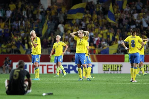 24.07.2013, xfsx, Frauen Europameisterschaft 2013, Halbfinale, Deutschland - Schweden, v.l. Enttäuschte Schwedische Spielerinnen nach dem Schlusspfiff